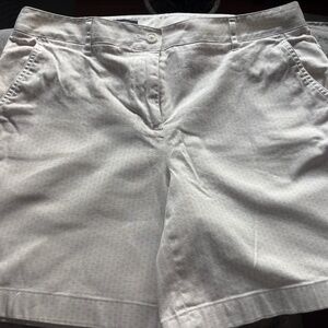 White/grey 4” shorts